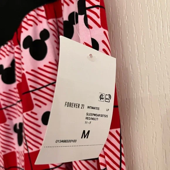NWT Disney x Forever 21 collection Mickey Mouse pj set women’s size M - Picture 11 of 12